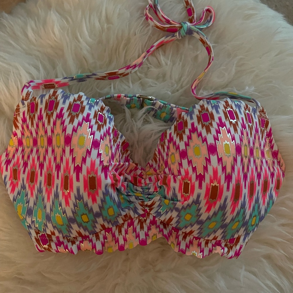 Victoria’s Secret The Getaway Scallop Bikini Top 36C Ikat Foil Print